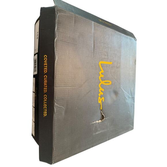 Lulu's Cream Ankle Boots - Picture 11 of 12